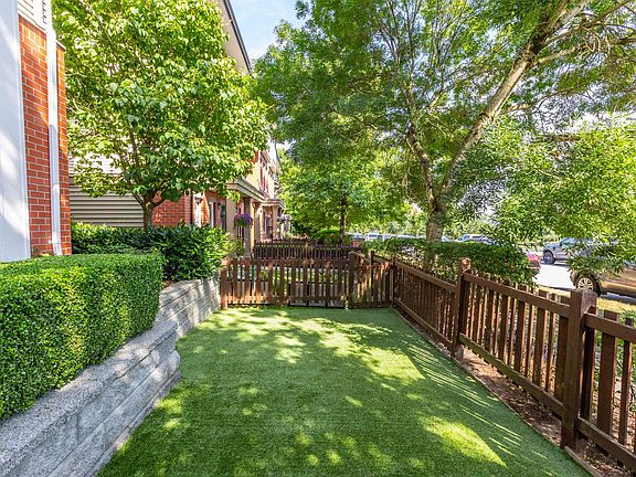 3rd image of 19505 68a Ave #114