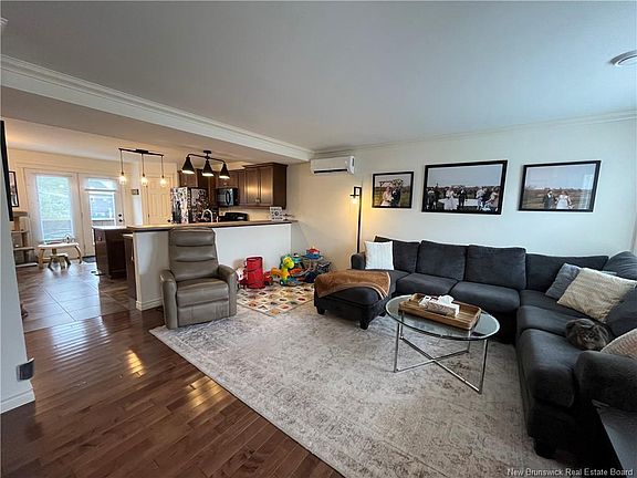 5th image of 114 Coriander St