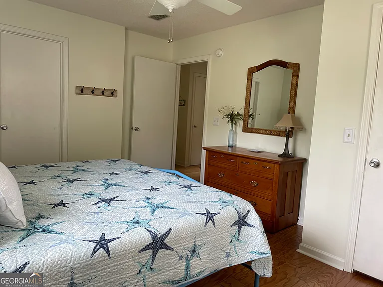 501 Bailey St — Photo 20
