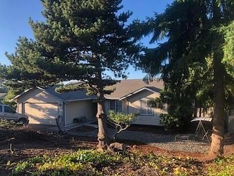 Updated front yard photo.
