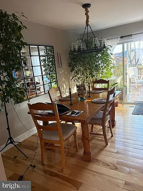 3 bed, 3.5 bath, 1960 sqft, $3,000 — Photo 3