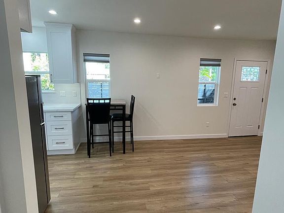 4th image of 24052 Mariano St