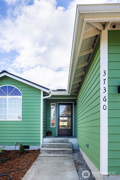 5th image of 37360 Buck Road NE