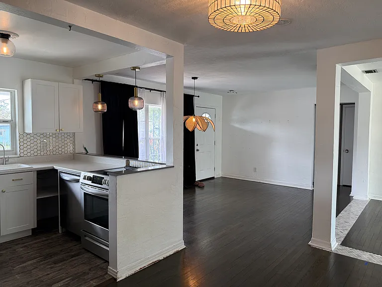 859 Canovia Ave — Photo 11