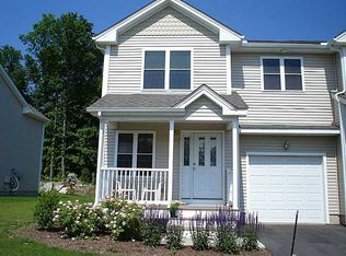 7 Silver Cup Cir, West Warwick, RI 02893