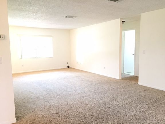 4th image of 801 Bahia Dr