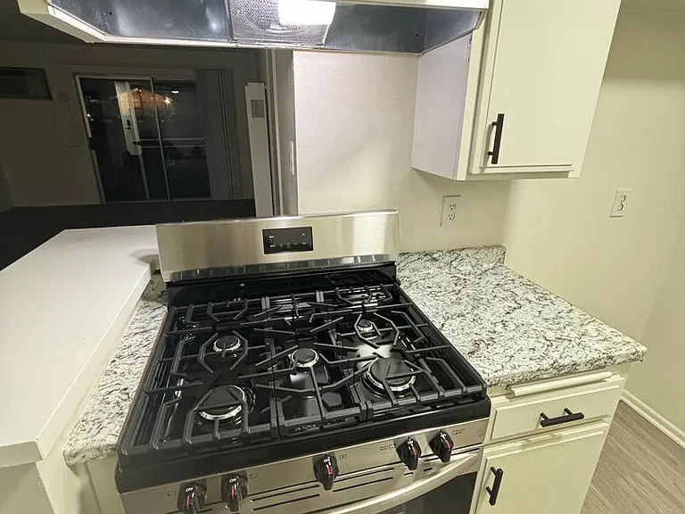 WOODCREST APARTMENTS — Photo 45