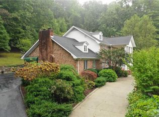 163 Northern Lights Ln, Hendersonville, NC 28739
