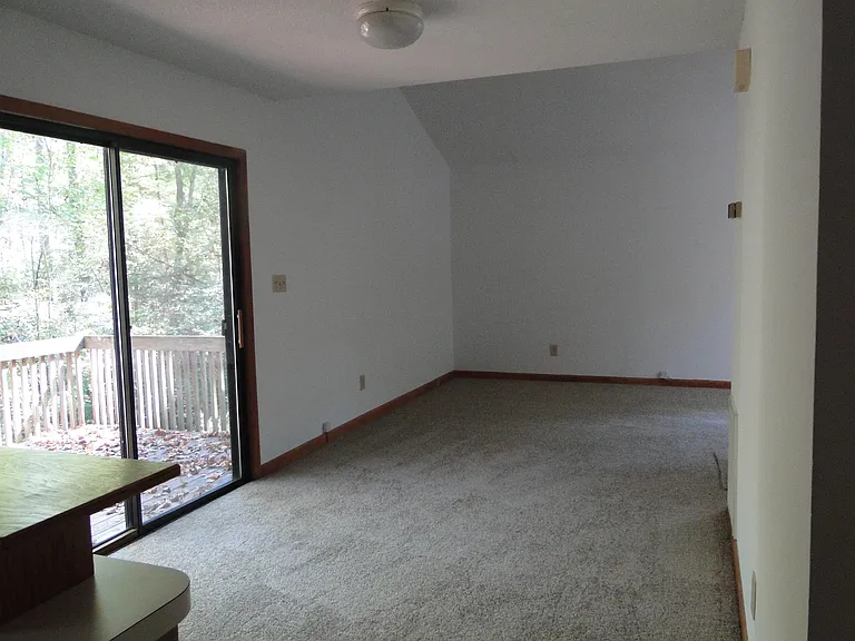1521 Partridgeberry Rd #B — Photo 3