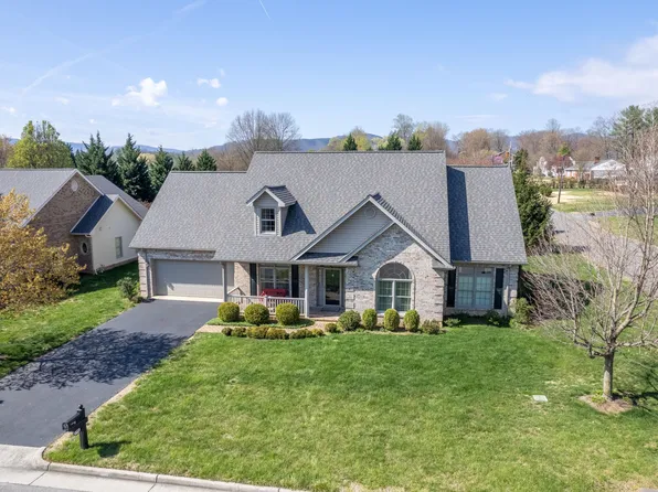 1701 Beckys Pl SW, Roanoke, VA 24018