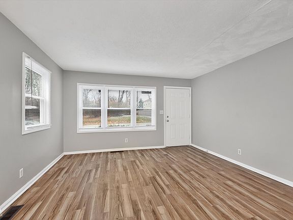4th image of 3219 N Colorado Ave