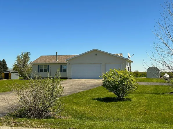 4211 Cattle Dr, Stockbridge, MI 49285
