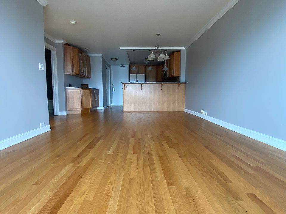 1st image of 2020 N Lincoln Park W APT 17C
