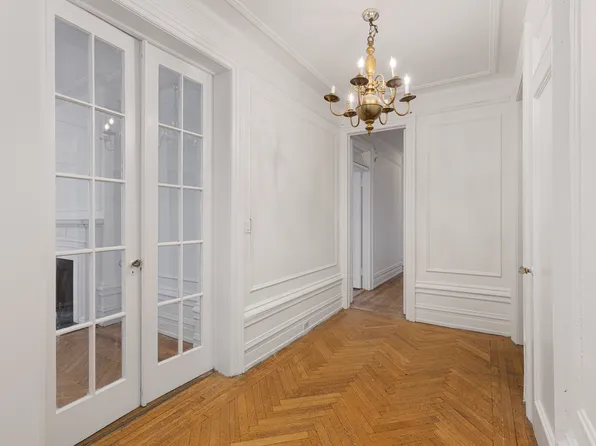 255 West 84th Street image 5 of 31