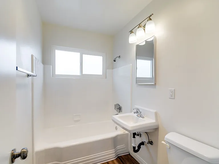 Antone Apartments — Photo 140