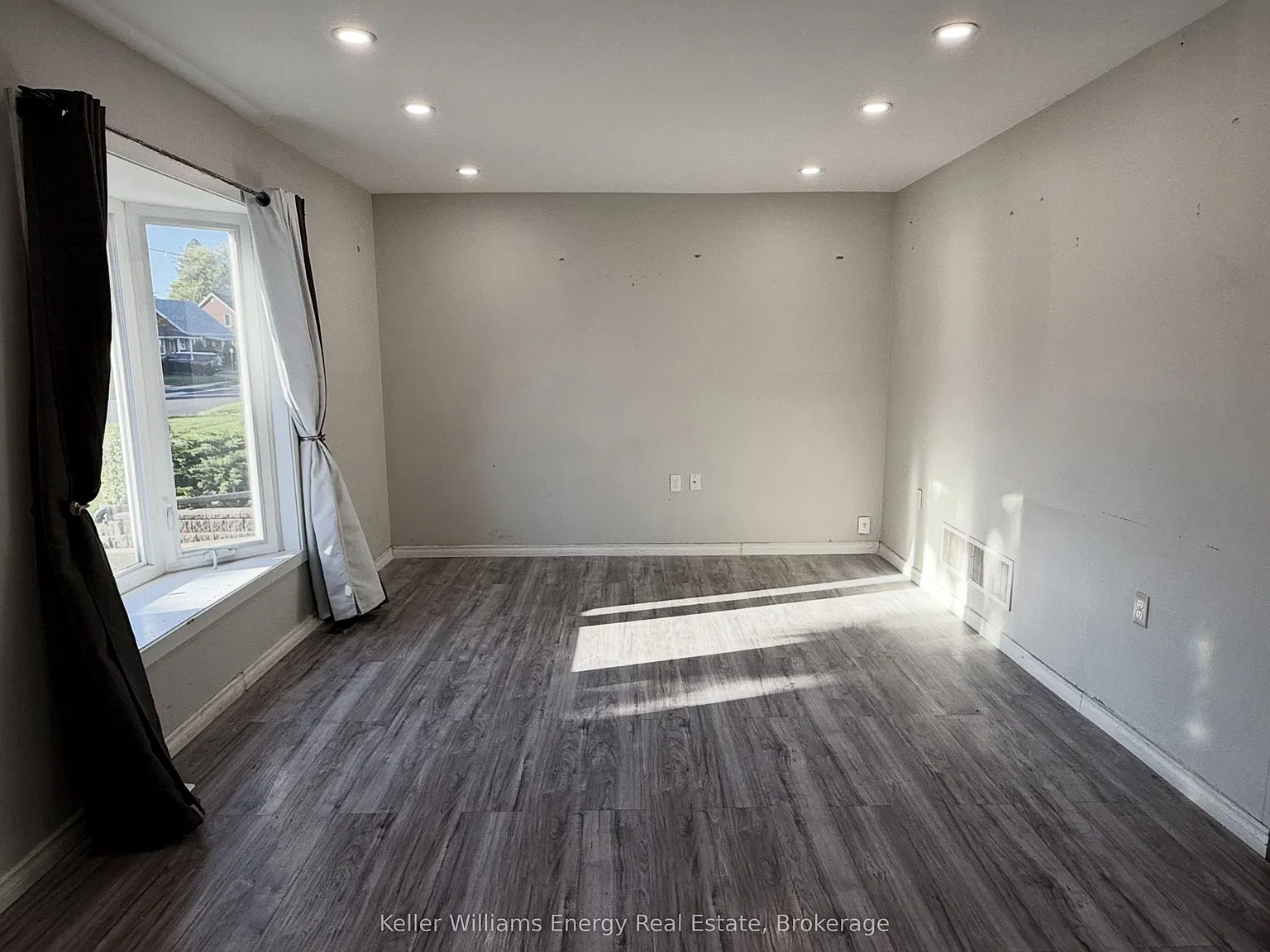 3 bed, $2,500 — Photo 4
