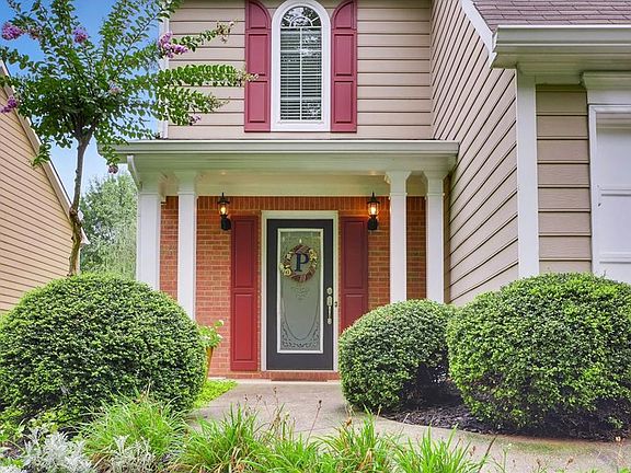 3rd image of 3689 Montrose Pond Ct