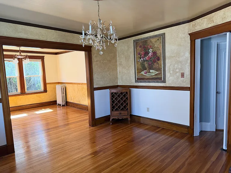 157 Hillside St — Photo 3