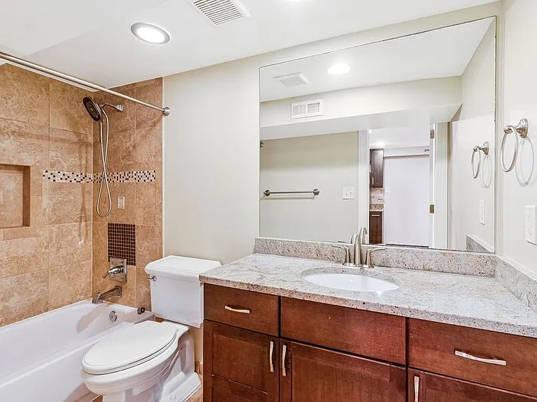 919 Decatur St NW — Photo 50