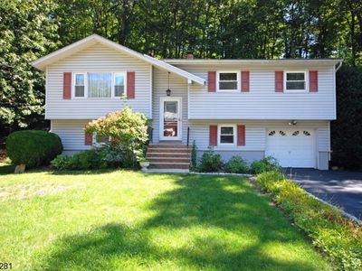 15 Fountain Dr, Ringwood, NJ, 07456