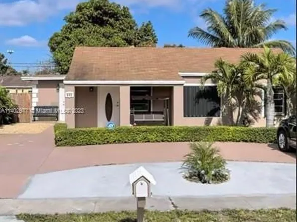 621 NE 2nd Pl, Hialeah, FL 33010