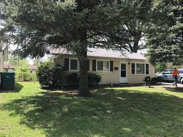 1154 Smith St, Cahokia, IL 62206