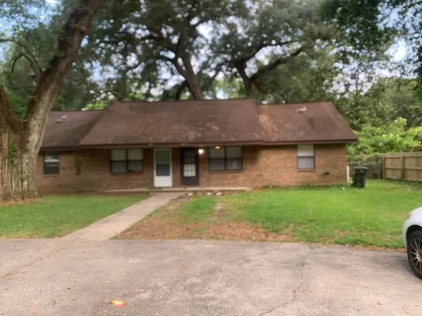 9873 Cove Ave, Pensacola, FL 32534