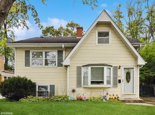 814 S Summit Ave, Villa Park, IL