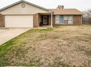 1100 Spruce St, Moore, OK 73160