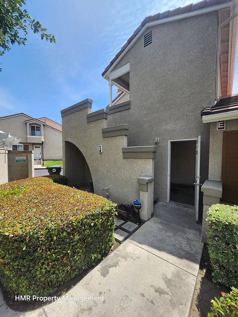 Coming Soon: 2beds/2bath Condo near Victoria Gardens! — Photo 3