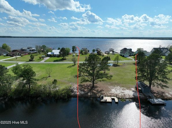 414 Bay Tree Drive, Harrells, NC 28444