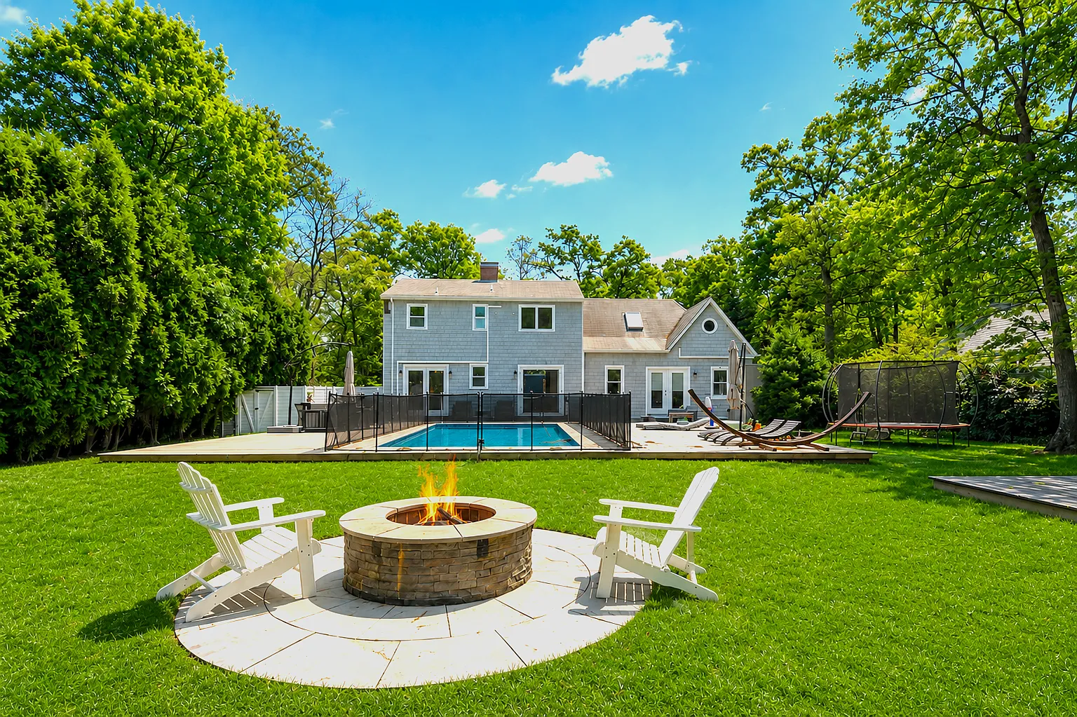 Beach House Retreat In East Hampton Clearwater Beach — Photo 1