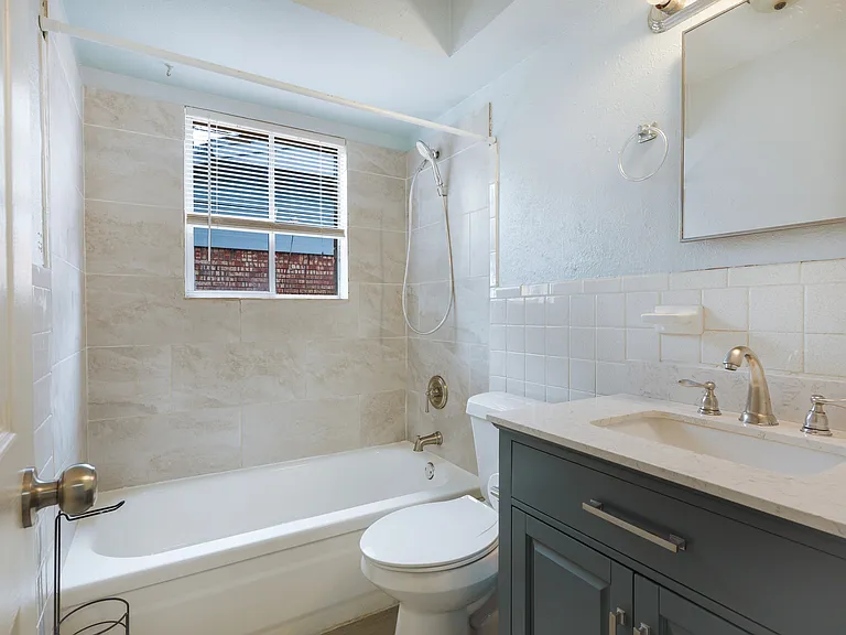 236 S Norman Ave — Photo 14