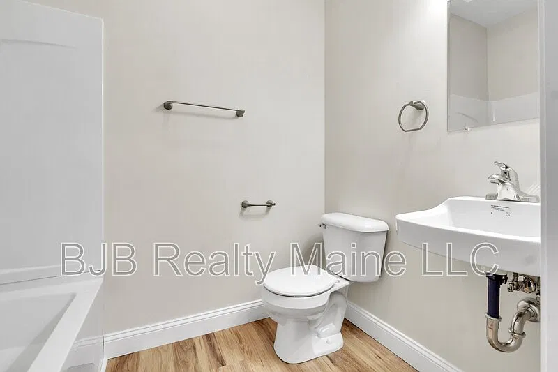 Studio, 1.0 bath, 235 sqft, $1,485 — Photo 4