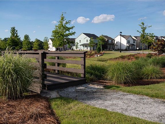Your community green spaces and walking trails at Encore