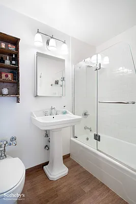 Sold by Sotheby's International Realty | media 15