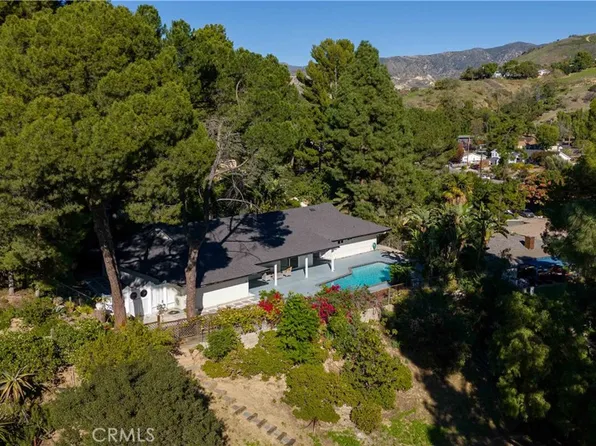 10534 Colebrook St, Sunland, CA 91040