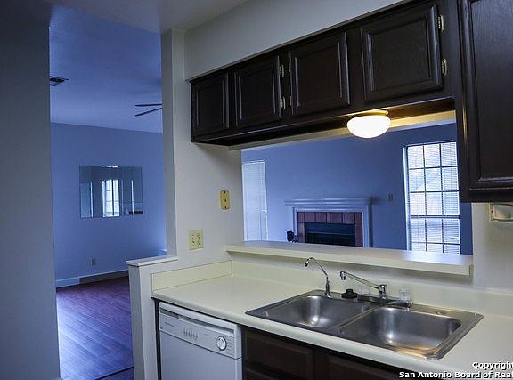 5th image of 11839 Parliament St APT 922