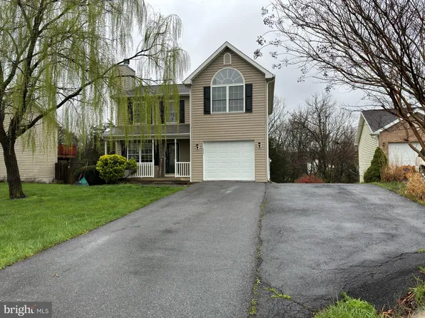 102 Virgo Ln, Martinsburg, WV 25404