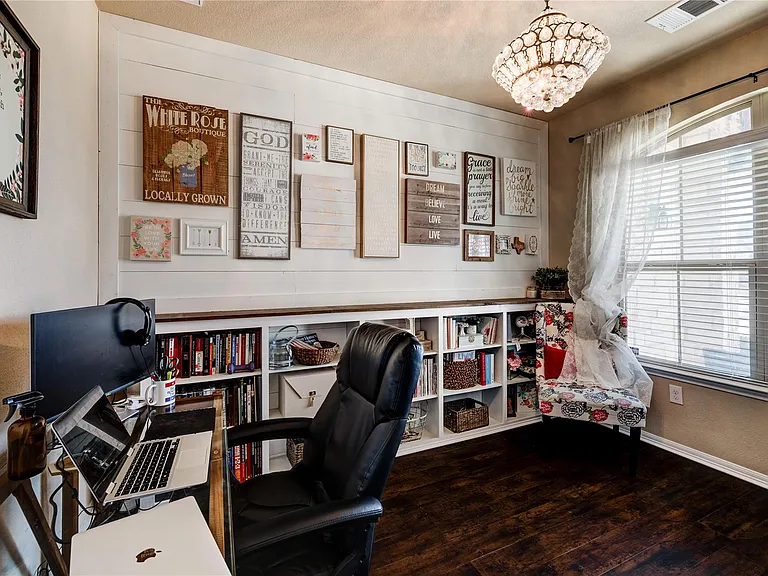 5901 Scenic Lake Dr — Photo 5