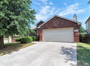 4501 Grassy Glen Dr, Fort Worth, TX 76244