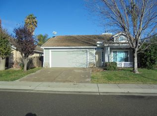1800 Whiting Ct, Dixon, CA 95620