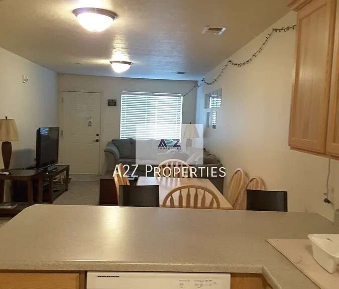 1969 N Canyon Rd — Photo 9