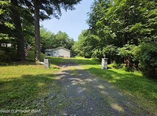 567 Big Egypt Rd, Bushkill, PA 18324