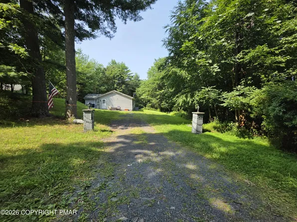 567 Big Egypt Rd, Bushkill, PA 18324