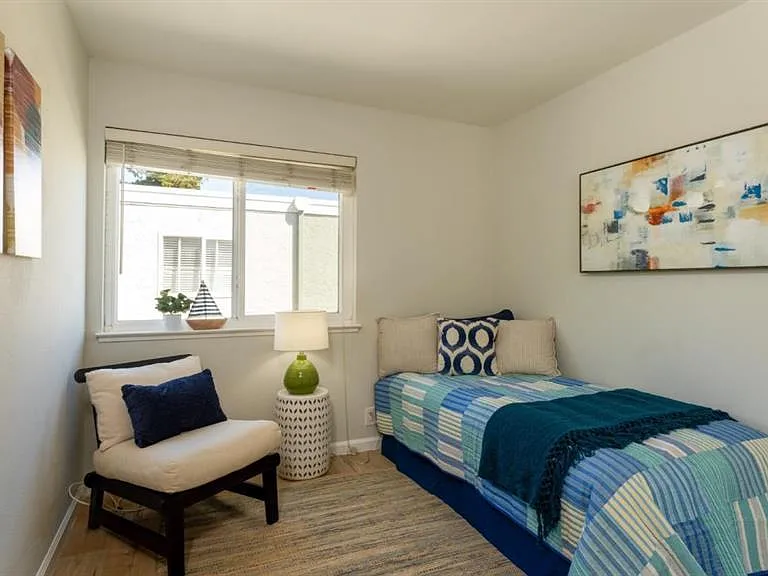 206 Michael Dr — Photo 12