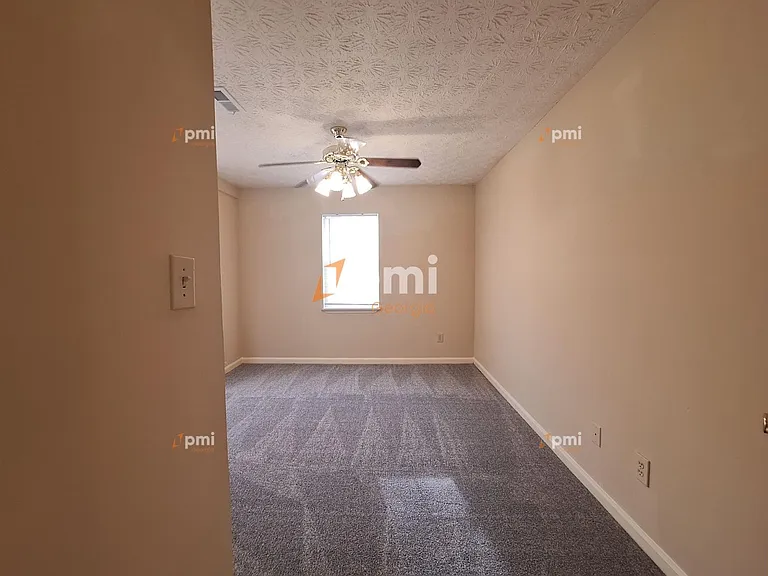 160 Braelinn Cts — Photo 10
