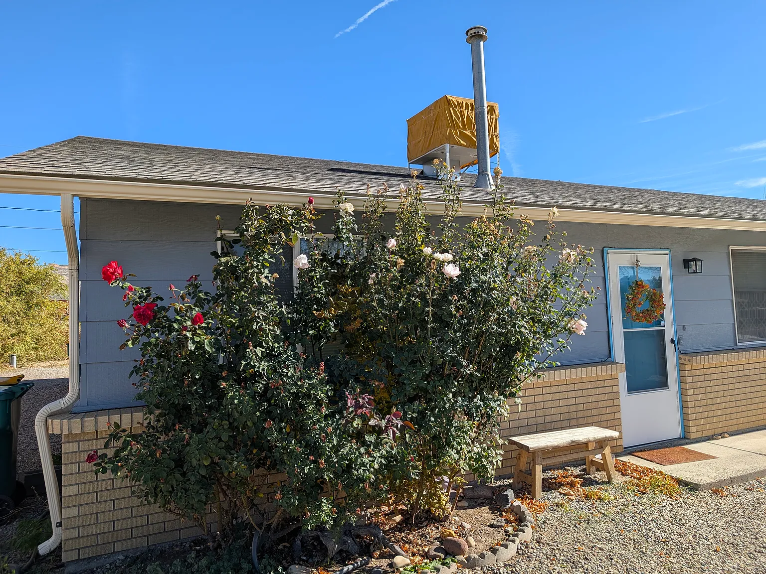2 bed, 750 sqft, $1,300 — Photo 1