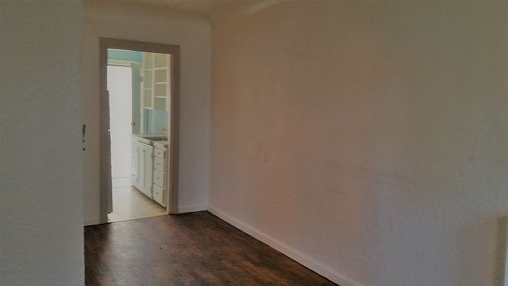 2nd image of 118 N 24th St APT 20