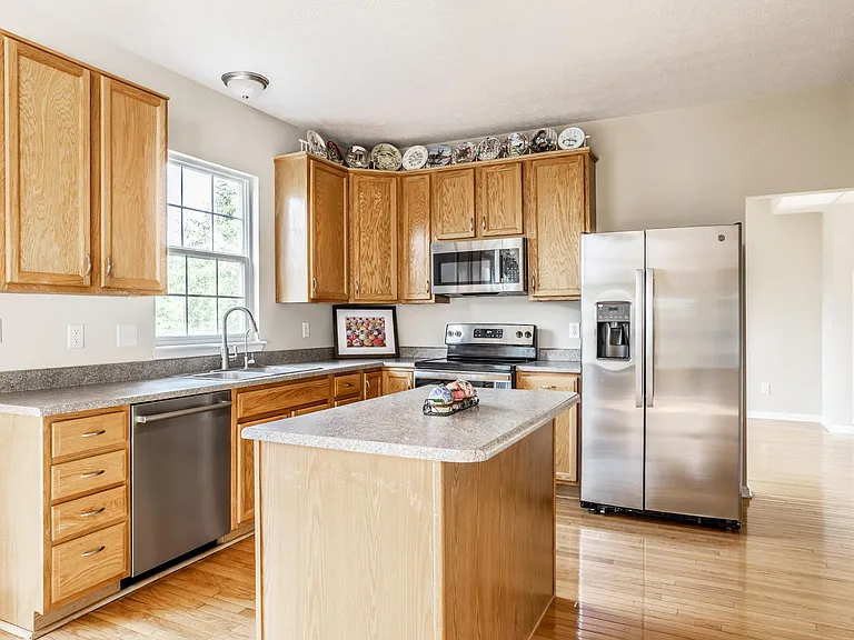 6765 Woodcliff Cir — Photo 10